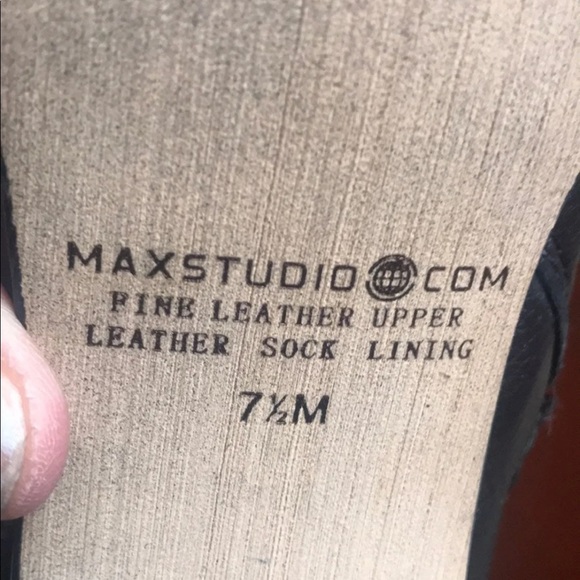 Buttery soft Italian grain leather 7.5 Max NY - Picture 5 of 13